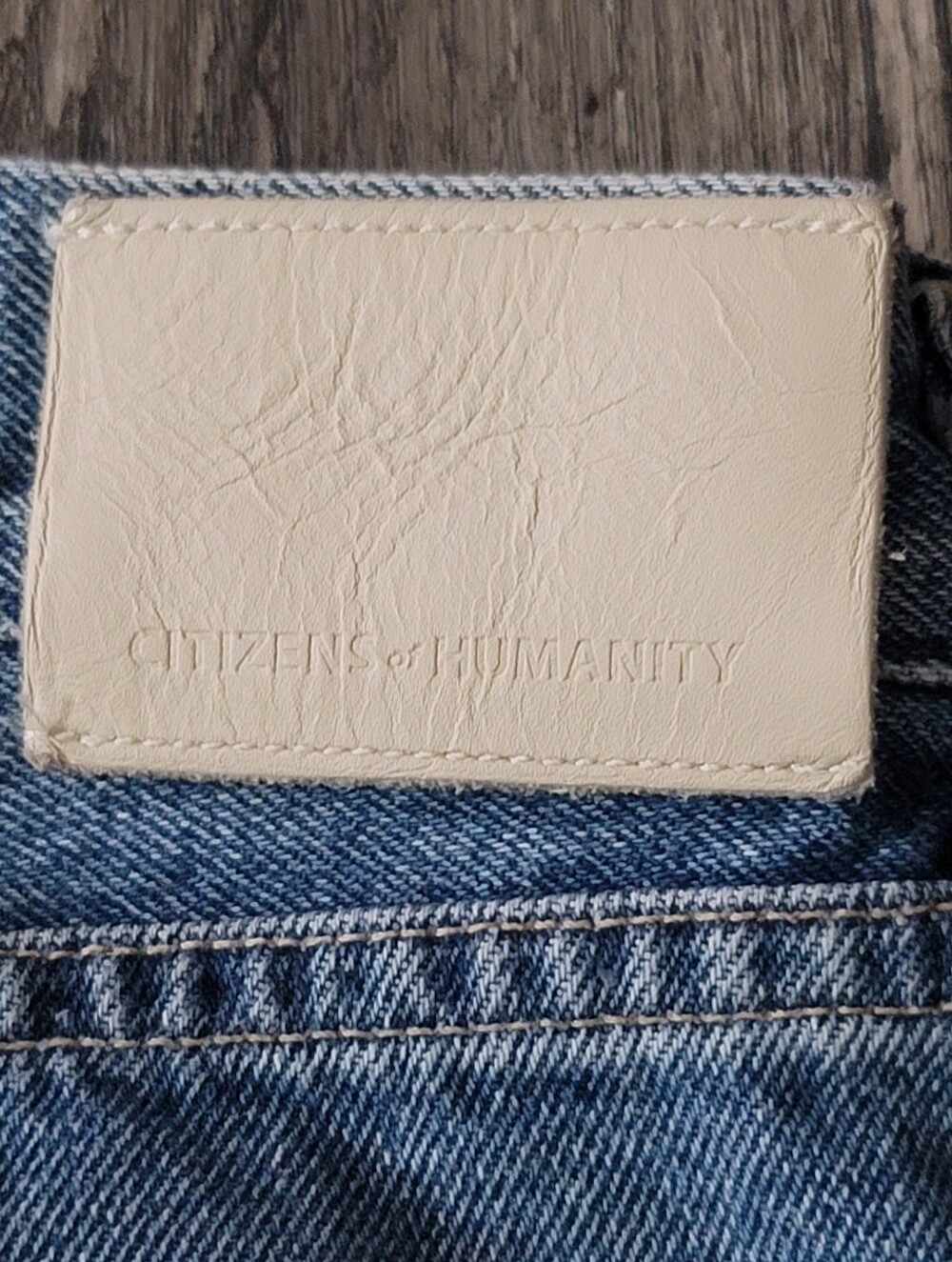 Citizens of Humanity Cropped Barrel Jeans - Picture 6 of 7